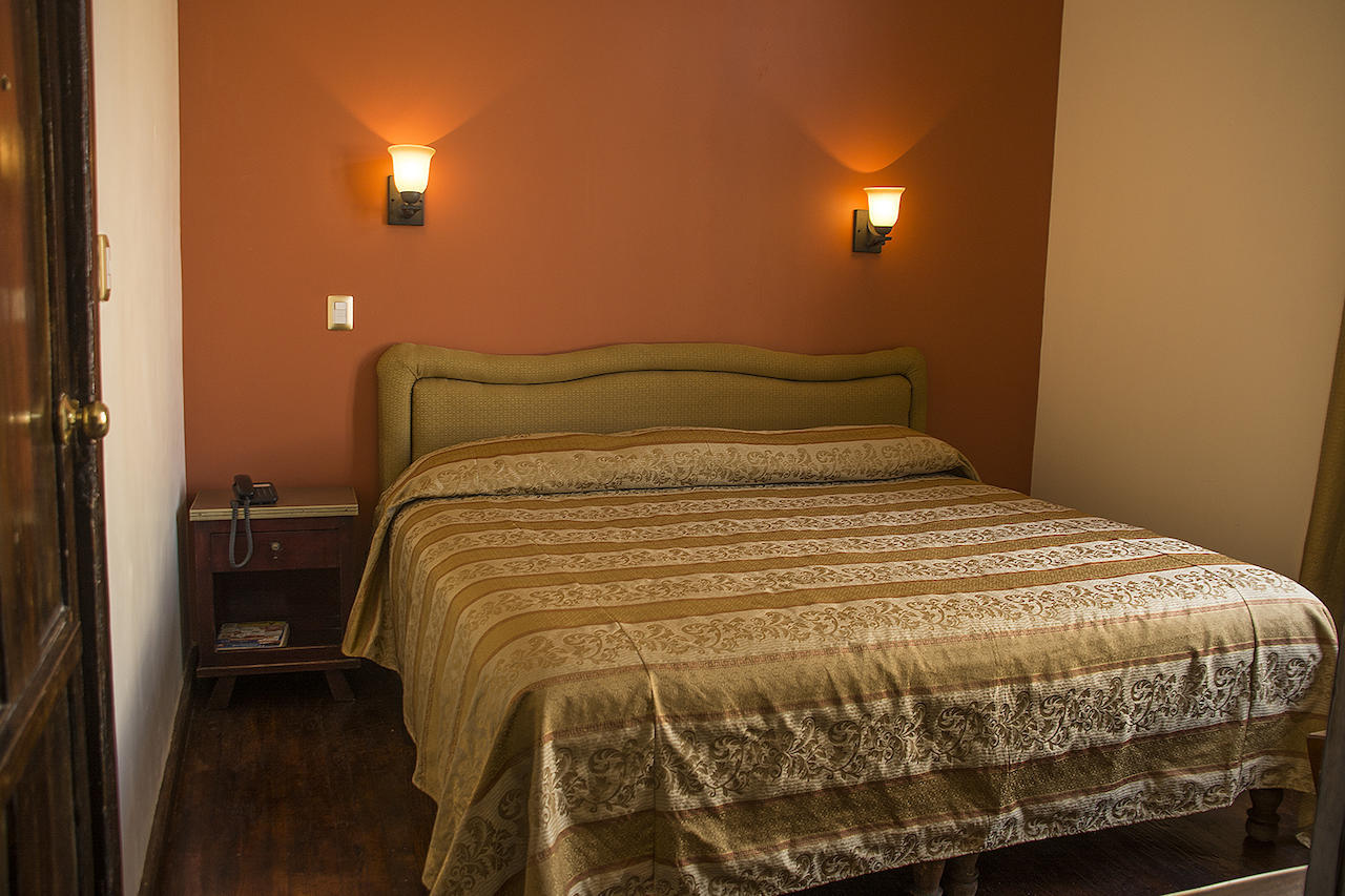 Hotel Roma Дуранго Стая снимка