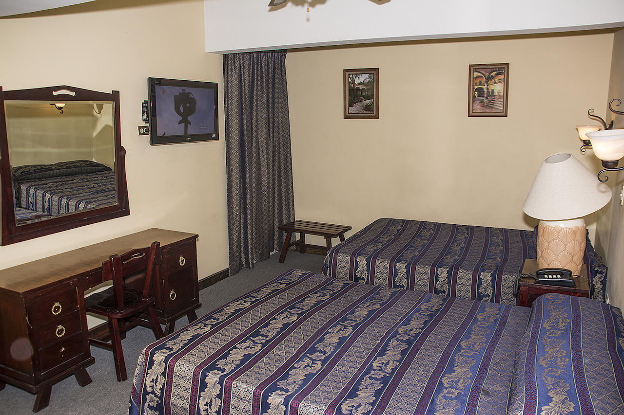 Hotel Roma Дуранго Стая снимка