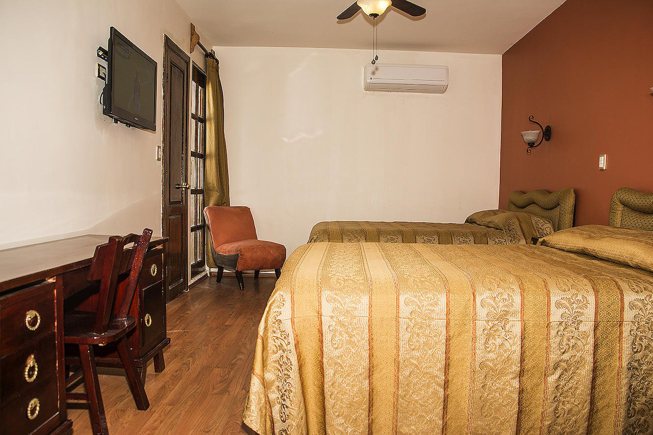 Hotel Roma Дуранго Стая снимка