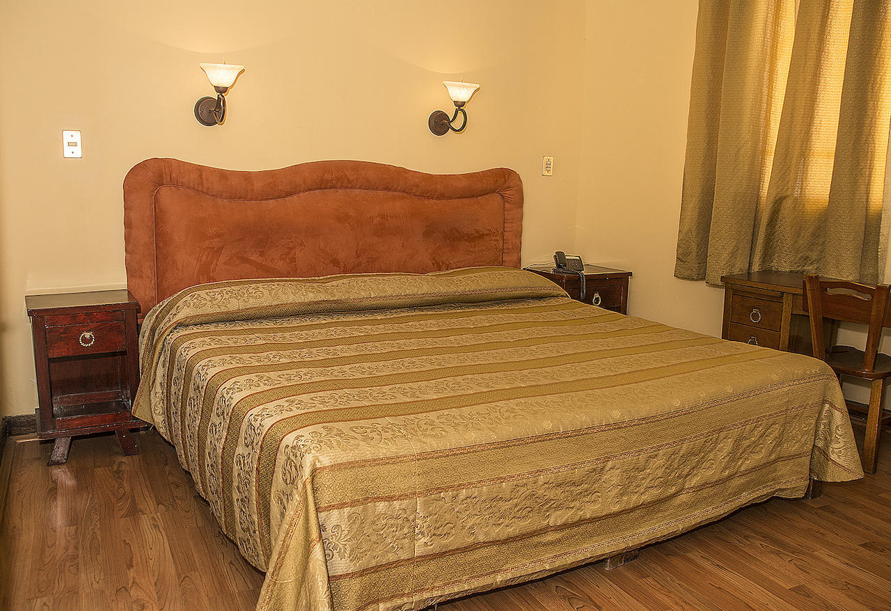 Hotel Roma Дуранго Стая снимка
